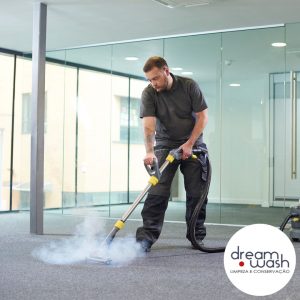 Limpeza e lavagem de carpetes