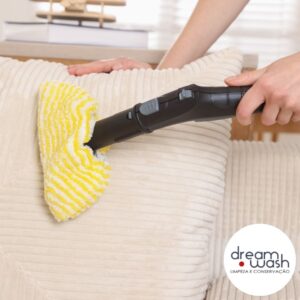 Limpeza de Sofá com Manchas de Alimentos e Bebidas